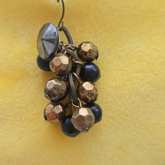 Charming Yellow and Black Women's Necklace Set - Picture 2 of 8